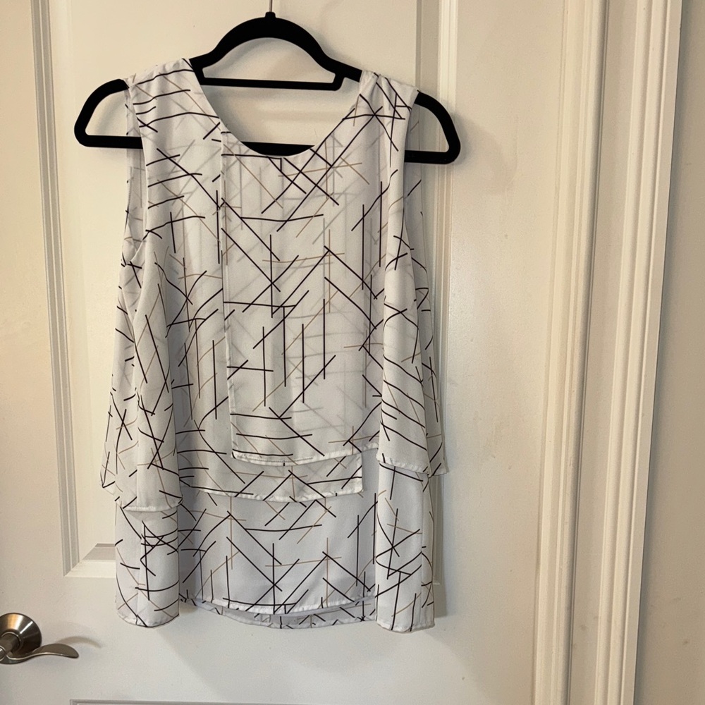 Vince Camuto White and Black Geometric Top